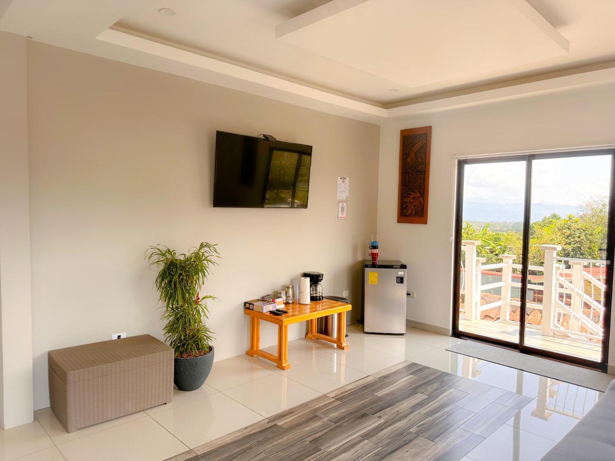 Casa Garitas Guesthouse & Car Rental - Free Sjo Airport Shuttle Río Segundo Eksteriør billede